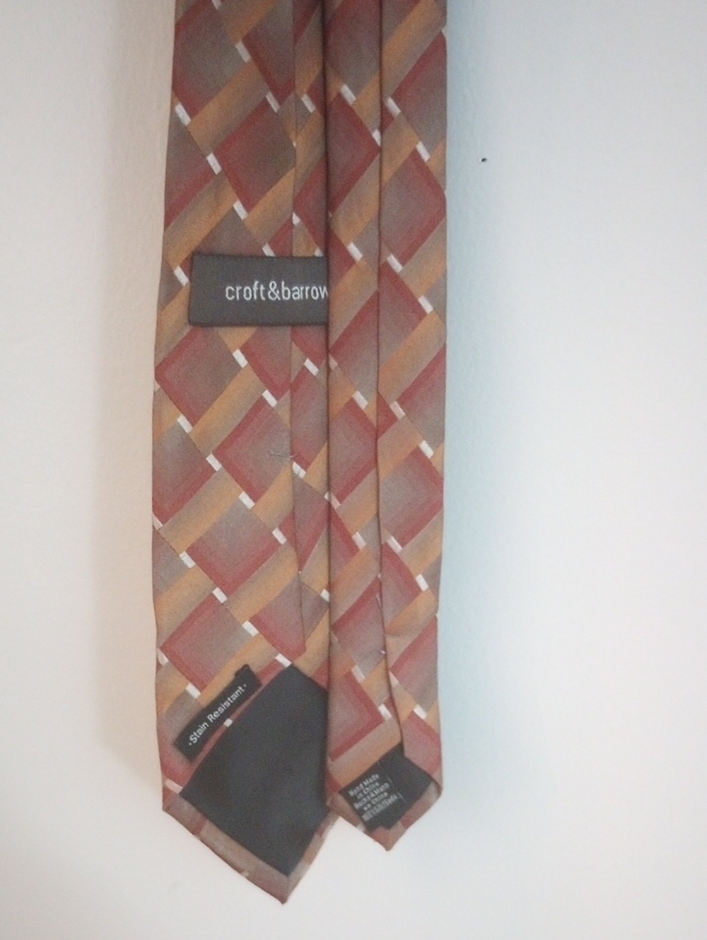 Croft And Barrow 100% Silk Classic Men’s Woven Pattern Tie in Rust Maroon Tan